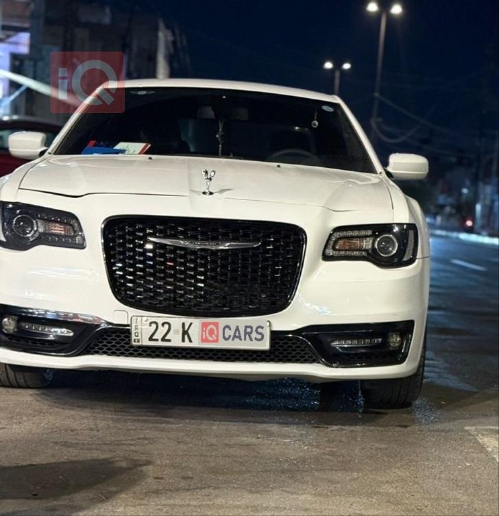 کرایسلەر 300